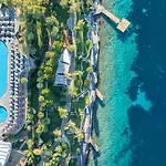 & Αλικαρνασσός